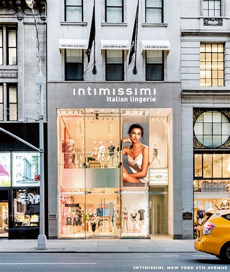 intimissimi brand.